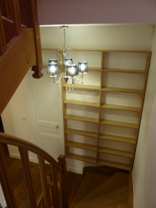 Bibliothèque-d'escalier-vue-den-haut