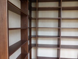 bespoke-book-shelves-turning-the-corner