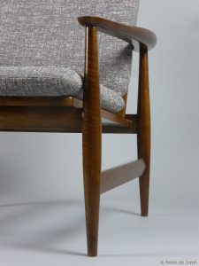 detail-accoudoir-fauteuils-ailes-danges-danois